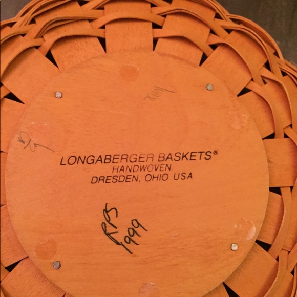 Christmas Collection 1999 Edition Popcorn Basket - Picture 4 of 4